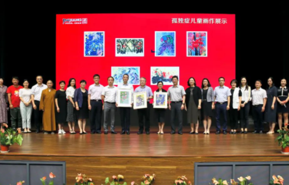 凯发助力慈善事业—适老化改造项目(图2)