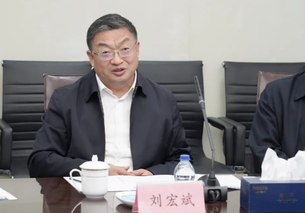 中石化高级副总裁刘宏斌一行益临凯发参观考察(图3)