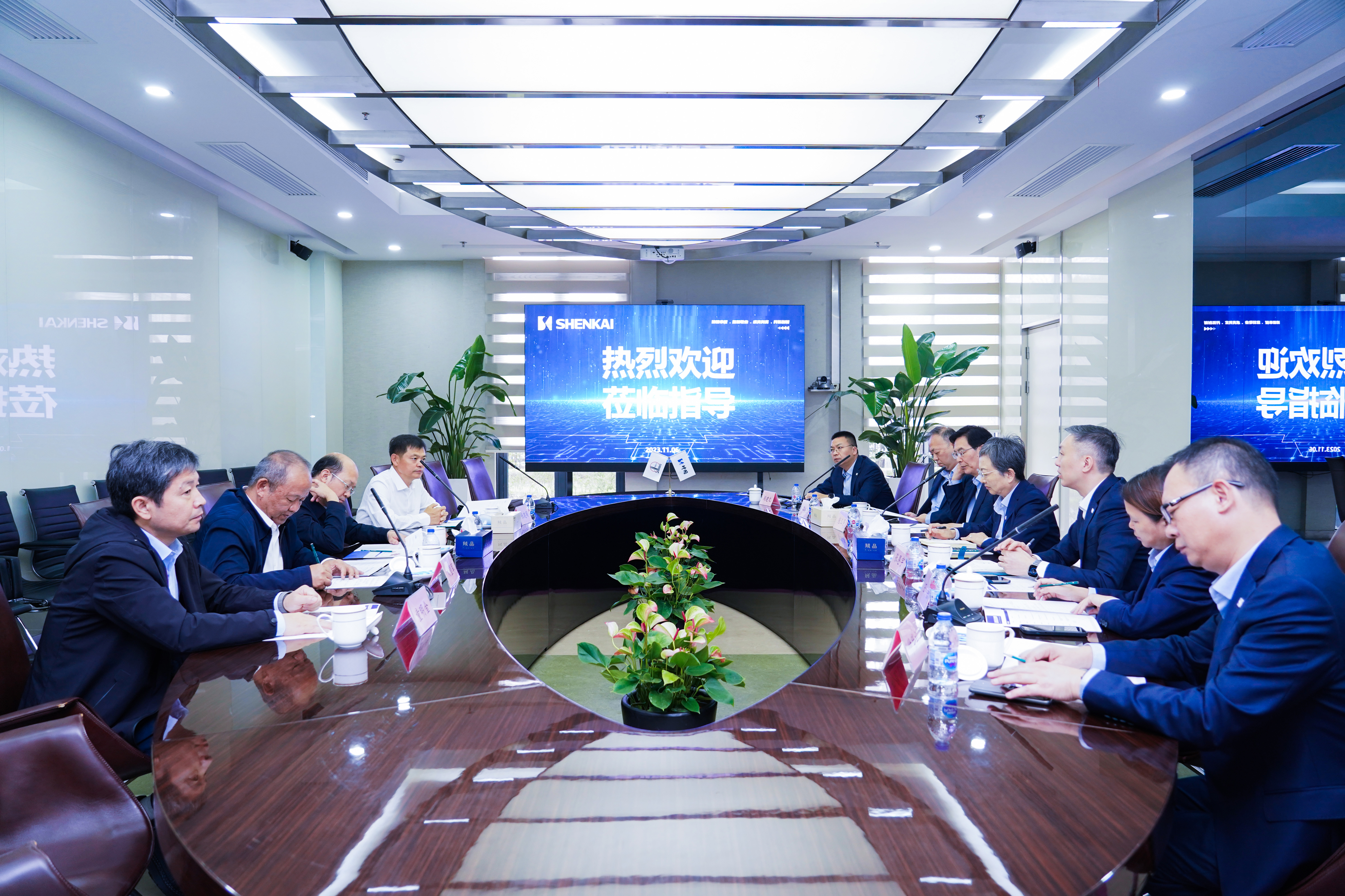 中国石化领导刘会友、张建阔一行莅临凯发参观考察(图1)